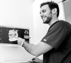 hinboca clínica dental, alta calidad en implantes dentales