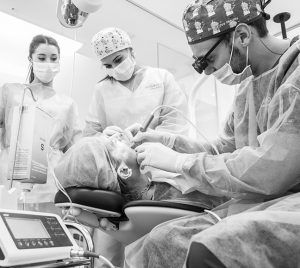 hinboca clínica dental, alta calidad en implantes dentales