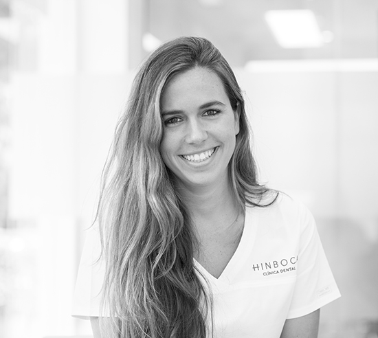 hinboca clínica dental, la odontóloga Dra. Carmen Caballero